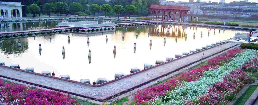 Shalimar Gardens one of Top Ten Historical Places in Pakistan
